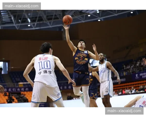 宁波町渥教练组排兵布阵见成效 团队凝聚力助队史突破